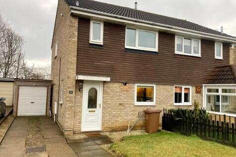 3 bedroom semi-detached house for sale