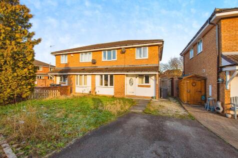 2 bedroom semi-detached house for sale