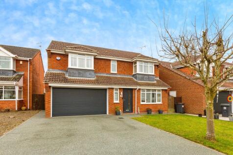 4 bedroom detached house for sale