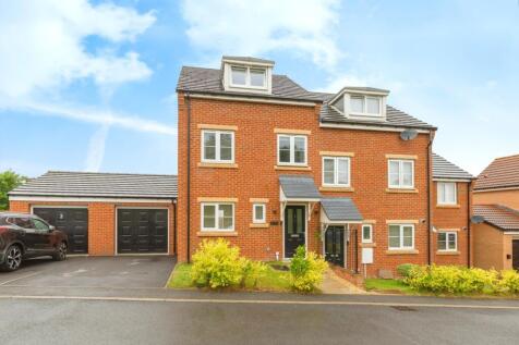 3 bedroom semi-detached house for sale
