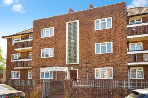 3 bedroom flat for sale