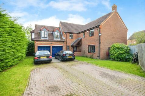 5 bedroom detached house for sale