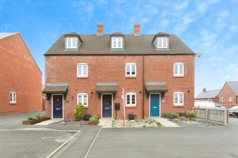 3 bedroom terraced house for sale