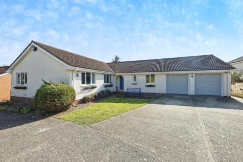 4 bedroom bungalow for sale