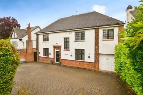 5 bedroom detached house for sale