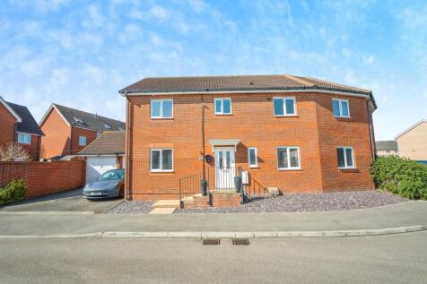 4 bedroom semi-detached house for sale