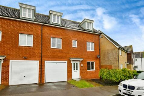 5 bedroom semi-detached house for sale