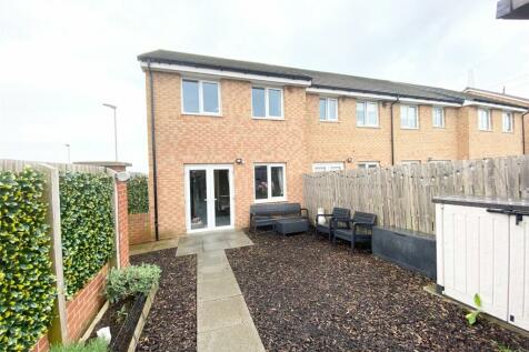 3 bedroom end of terrace house for sale