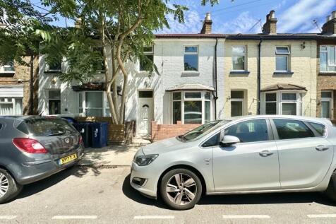 Grosvenor Road, Hanwell, W7 1HP 3 bed house for sale