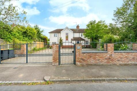 4 bedroom semi-detached house for sale