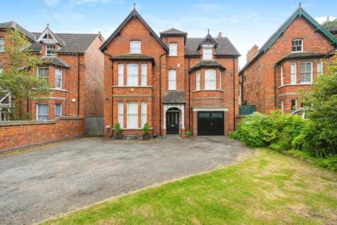 11 bedroom detached house for sale
