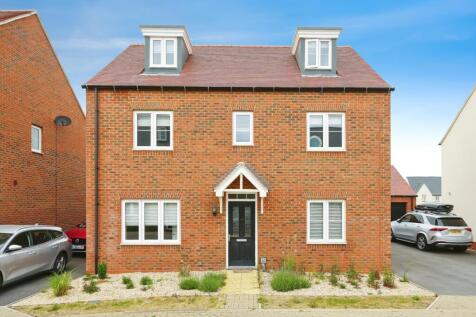 5 bedroom detached house for sale