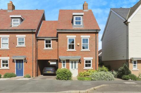 4 bedroom town house for sale