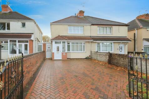 3 bedroom semi-detached house for sale