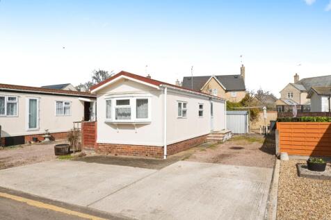2 bedroom detached house for sale