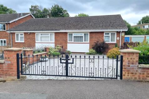 2 bedroom bungalow for sale