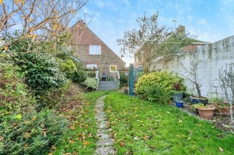 2 bedroom semi-detached house for sale