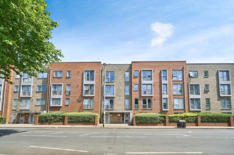 2 bedroom maisonette for sale