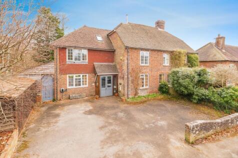 4 bedroom semi-detached house for sale