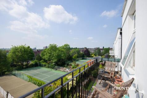 Cholmley Gardens, London, NW6 4 bed apartment for sale