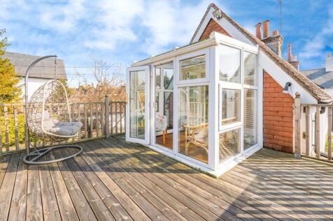 2 bedroom detached house for sale