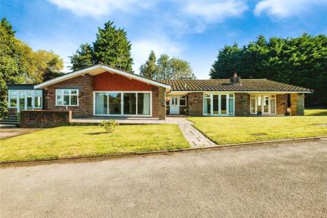 4 bedroom bungalow for sale