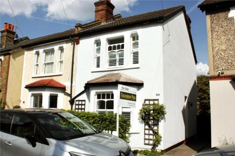 3 bedroom semi-detached house for sale