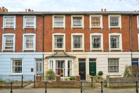 4 bedroom terraced house for sale