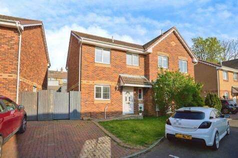 3 bedroom semi-detached house for sale
