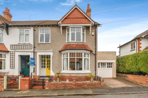4 bedroom semi-detached house for sale