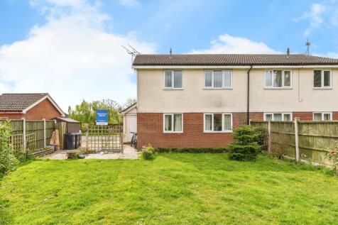 2 bedroom semi-detached house for sale