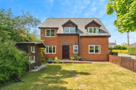 5 bedroom detached house for sale