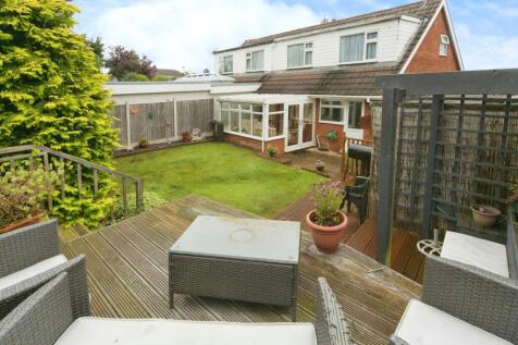 3 bedroom semi-detached house for sale