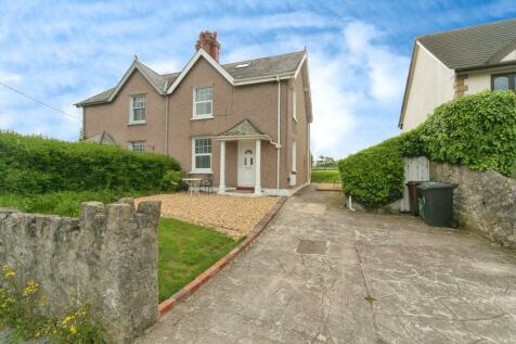 2 bedroom semi-detached house for sale