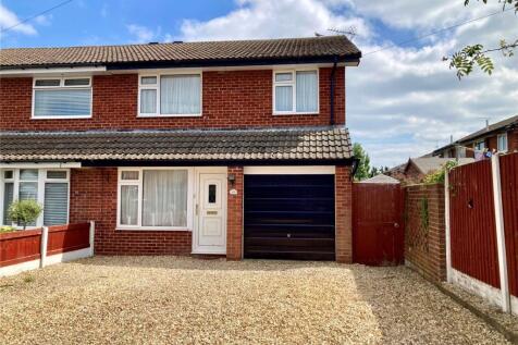 3 bedroom semi-detached house for sale
