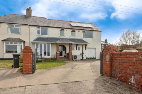 5 bedroom semi-detached house for sale