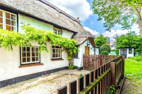 2 bedroom detached house for sale