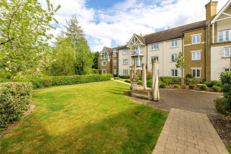 3 bedroom flat for sale