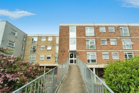 Studio flat for sale