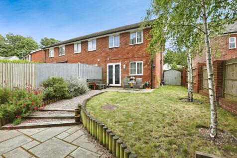 3 bedroom end of terrace house for sale