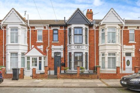 4 bedroom terraced house for sale