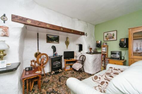 2 bedroom bungalow for sale