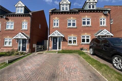 3 bedroom town house for sale