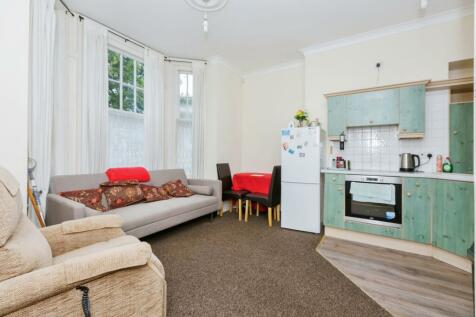 1 bedroom flat for sale