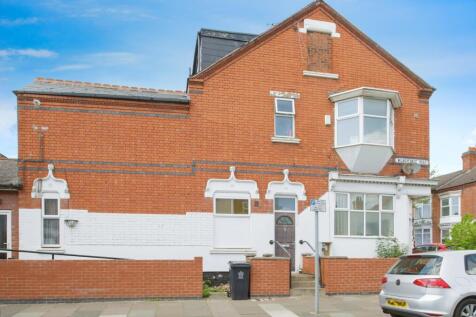 2 bedroom maisonette for sale