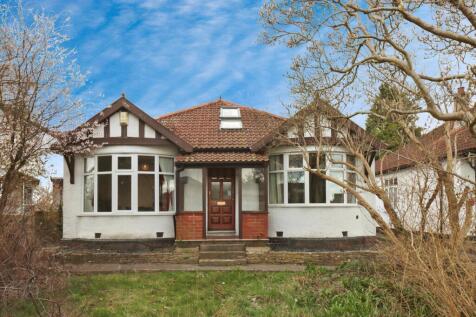 6 bedroom bungalow for sale