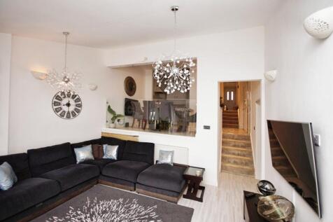 2 bedroom bungalow for sale