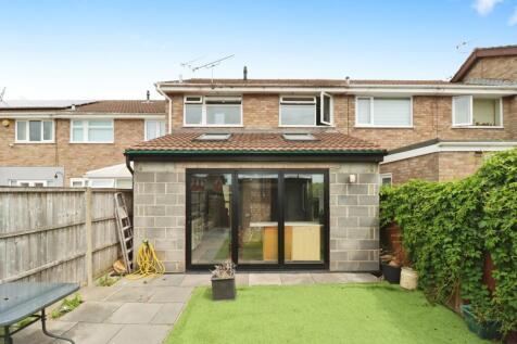 3 bedroom terraced house for sale