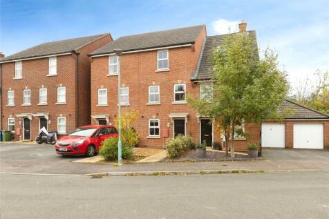 4 bedroom town house for sale