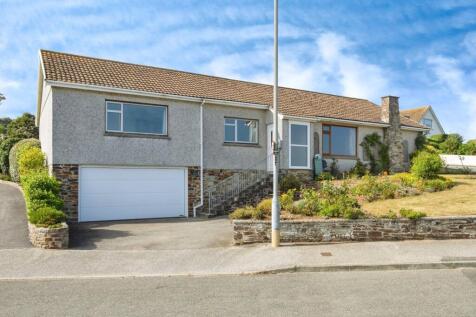 5 bedroom bungalow for sale